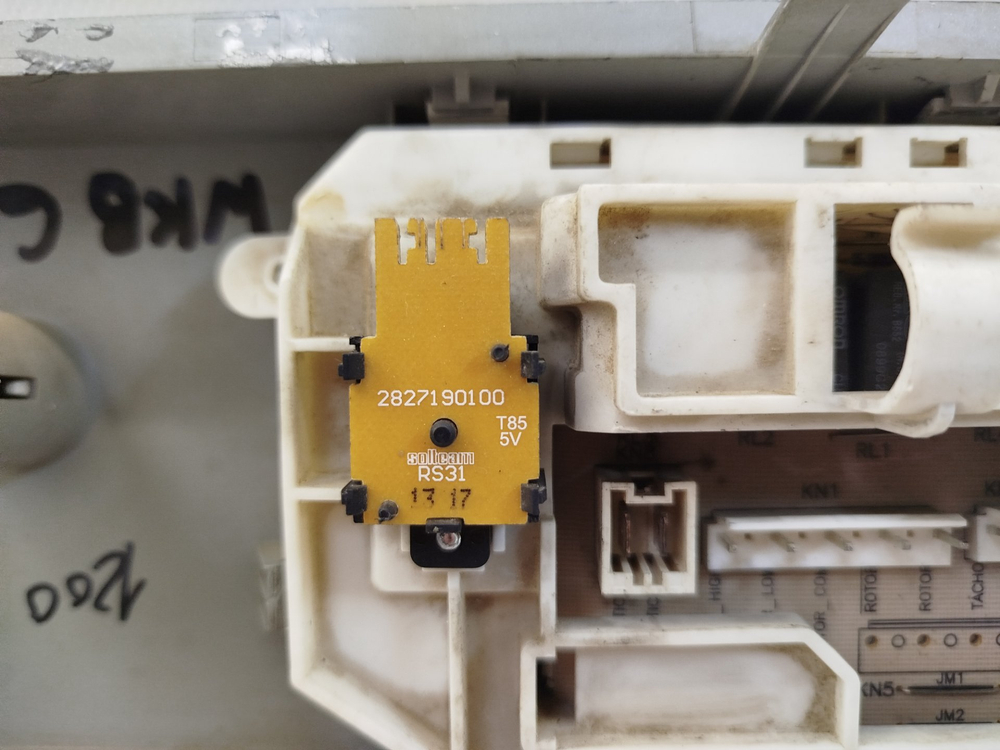 418 Силовой модуль и панель индикации в сборе для стиральной машины Beko WKB61041 PTMC / 2824354000 б/у