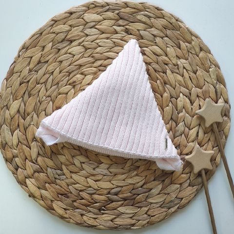 Демисезонная шапка