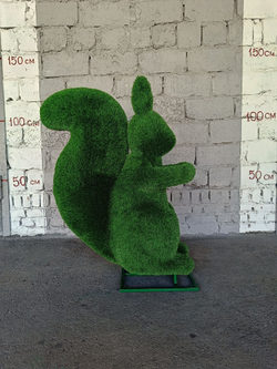 Белочка на 2х лапах