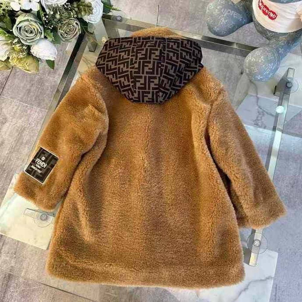 Шуба Fendi