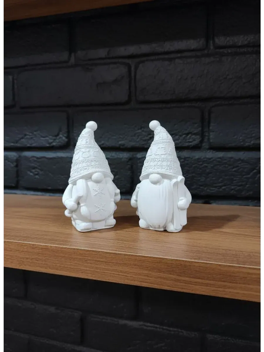 Новогодний декор гномики набор 2 шт.