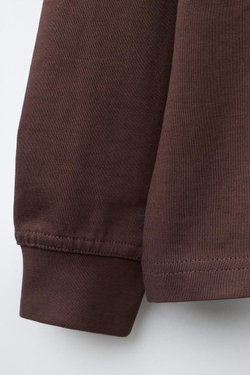 ZARA ФУТБОЛКА HEAVY WEIGHT С ВЫШИТОЙ НАДПИСЬЮ, ТЕМНАЯ МАЛЬВА