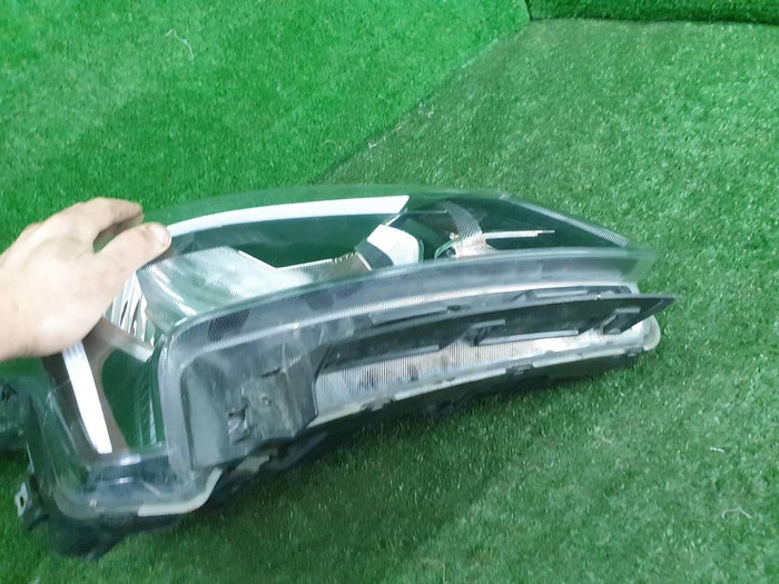 Фара правая Kia Rio 4 (2020-н.в.) галоген