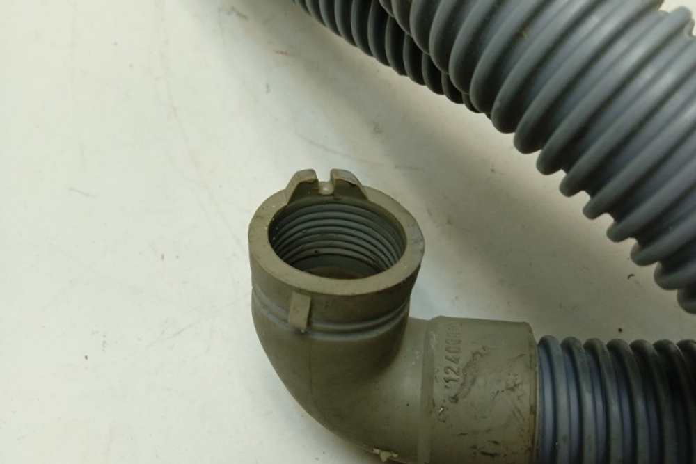 FE1014N кт140 Сливной шланг для стиральной машины Zanussi FE1014N б/у