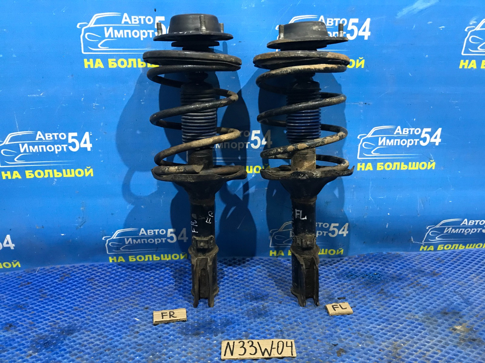 Стойка передняя правая MITSUBISHI CHARIOT 1994