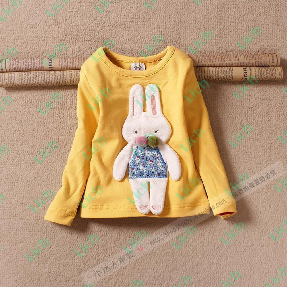 Лонгслив с аппликацией плюшевого зайца с помпонами