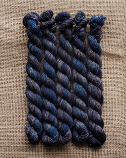 Носочная пряжа с пухом яка "Ночь в горах" (мини)