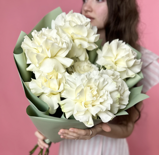 Букет из 7 белых французских роз