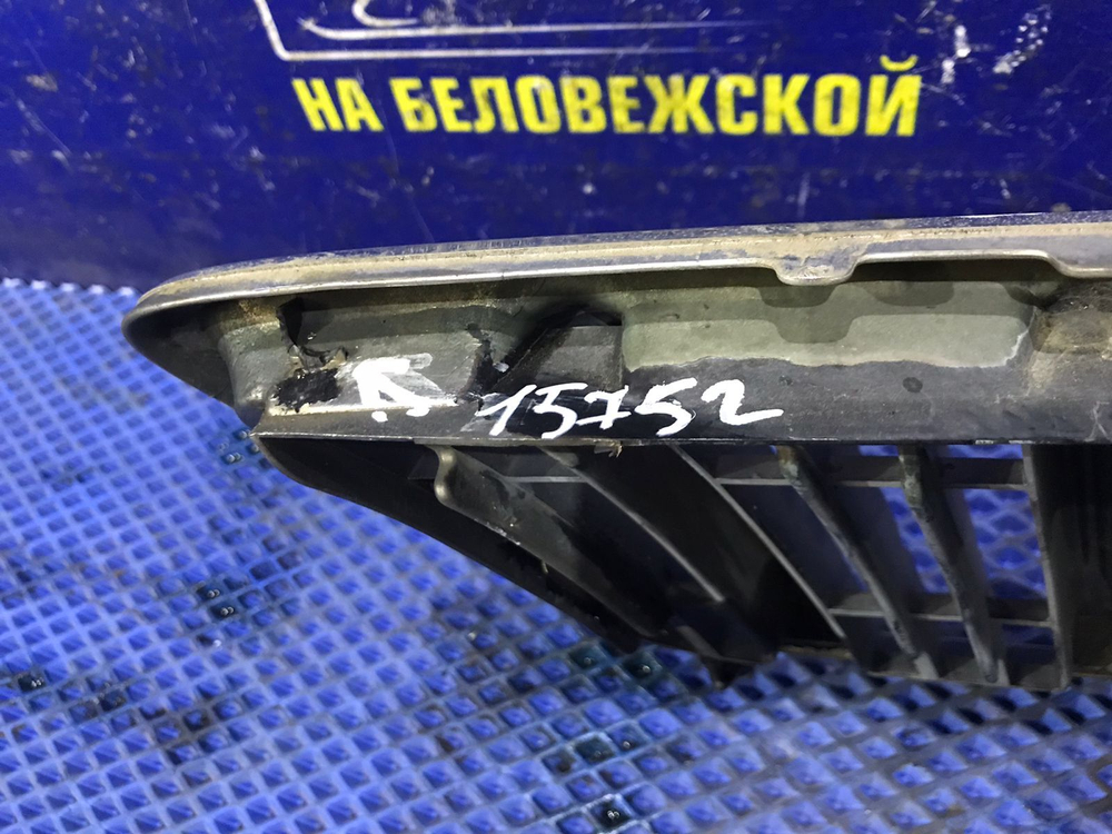 Решетка радиатора TOYOTA HARRIER 2000-2003