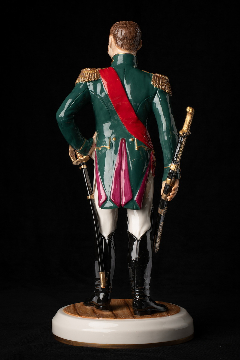 Статуэтка. Фарфор. Солдат. Сенявин Дмитрий Николаевич - Русский флотоводец. Россия