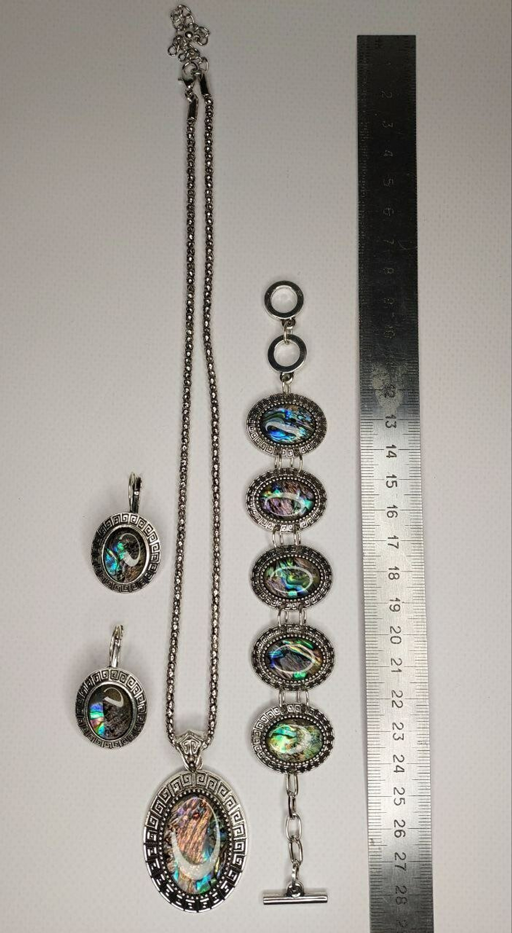 Комплект бижутерии. Подвеска, серьги, браслет с перламутровыми вставками "Перламутр" Форма "Овал"