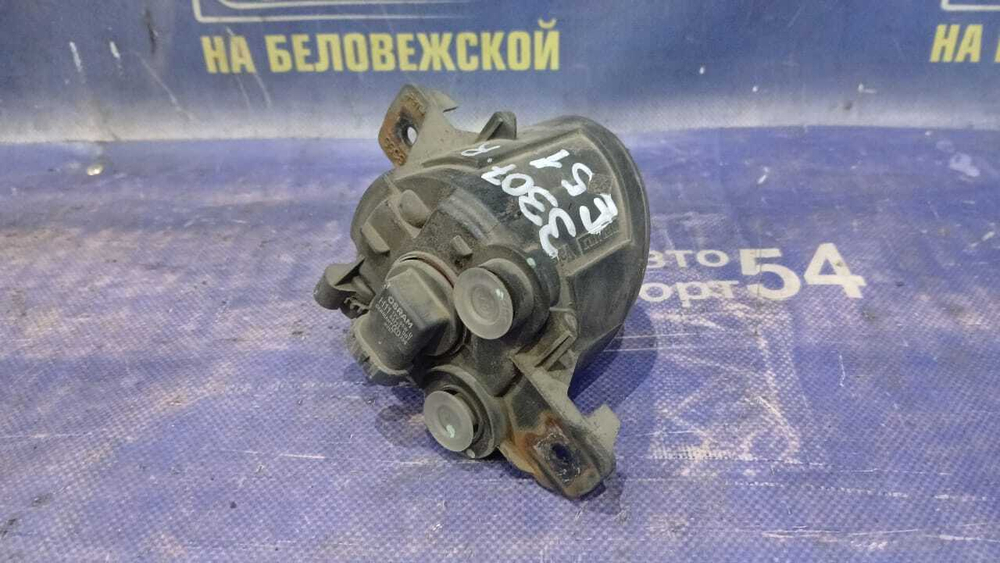 Туманка правая NISSAN ELGRAND 2003