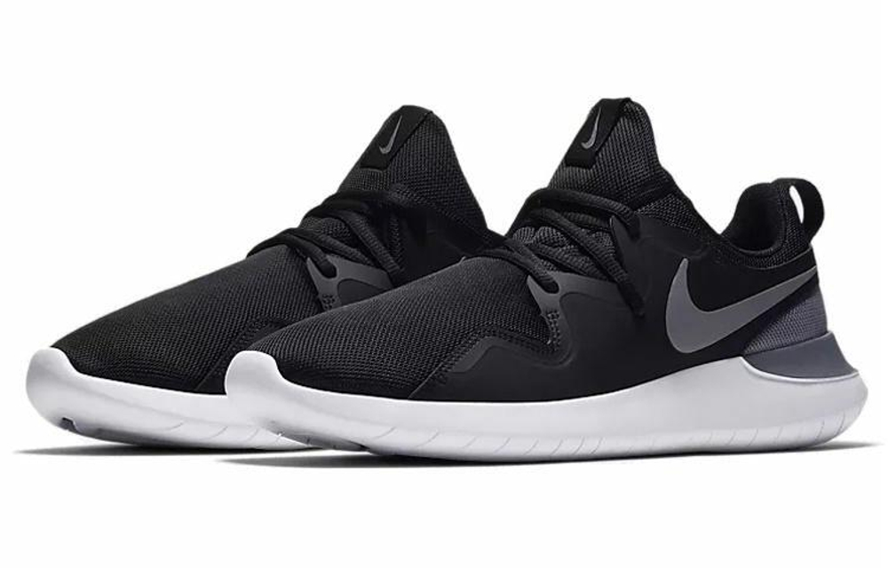 Кроссовки Nike Tessen