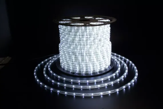 Дюралайт светодиодный 2-х проводной, диаметр 10 мм., 220В, холодные белые LED лампы 30 шт на 1 м., бухта 100 м., статика, Teamprof (TPF-DL-2WH-100-10mm-240-W)