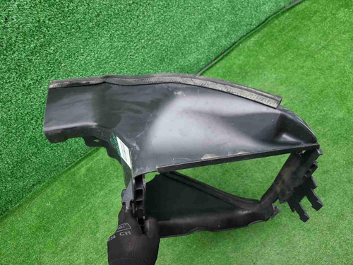 Воздуховод правый Range Rover Vogue 4 L405 (12-22)