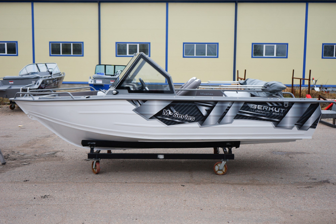 Лодка BERKUT M-DC
