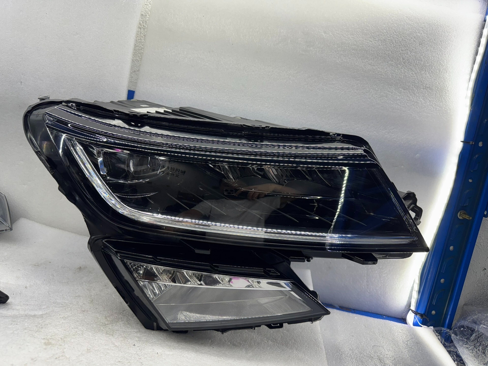 Фара LED передняя левая Skoda Kodiaq оригинал