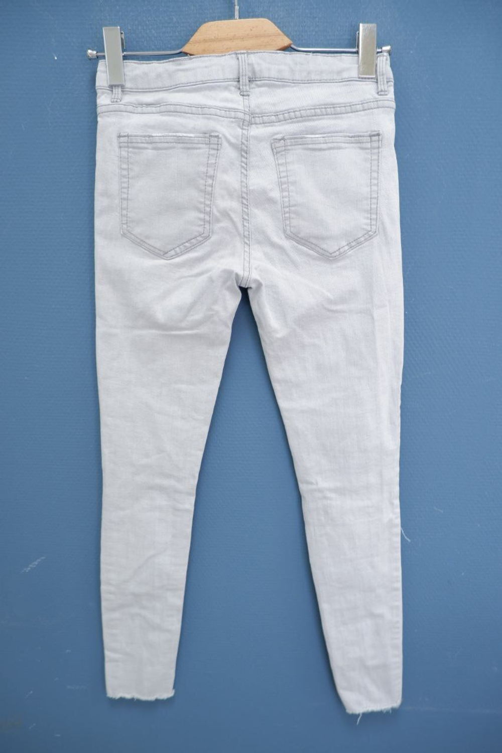 Джинсы серо-голубые 40 размер