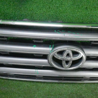 Решетка радиатора Toyota Land Cruiser 200 (2007-2012)