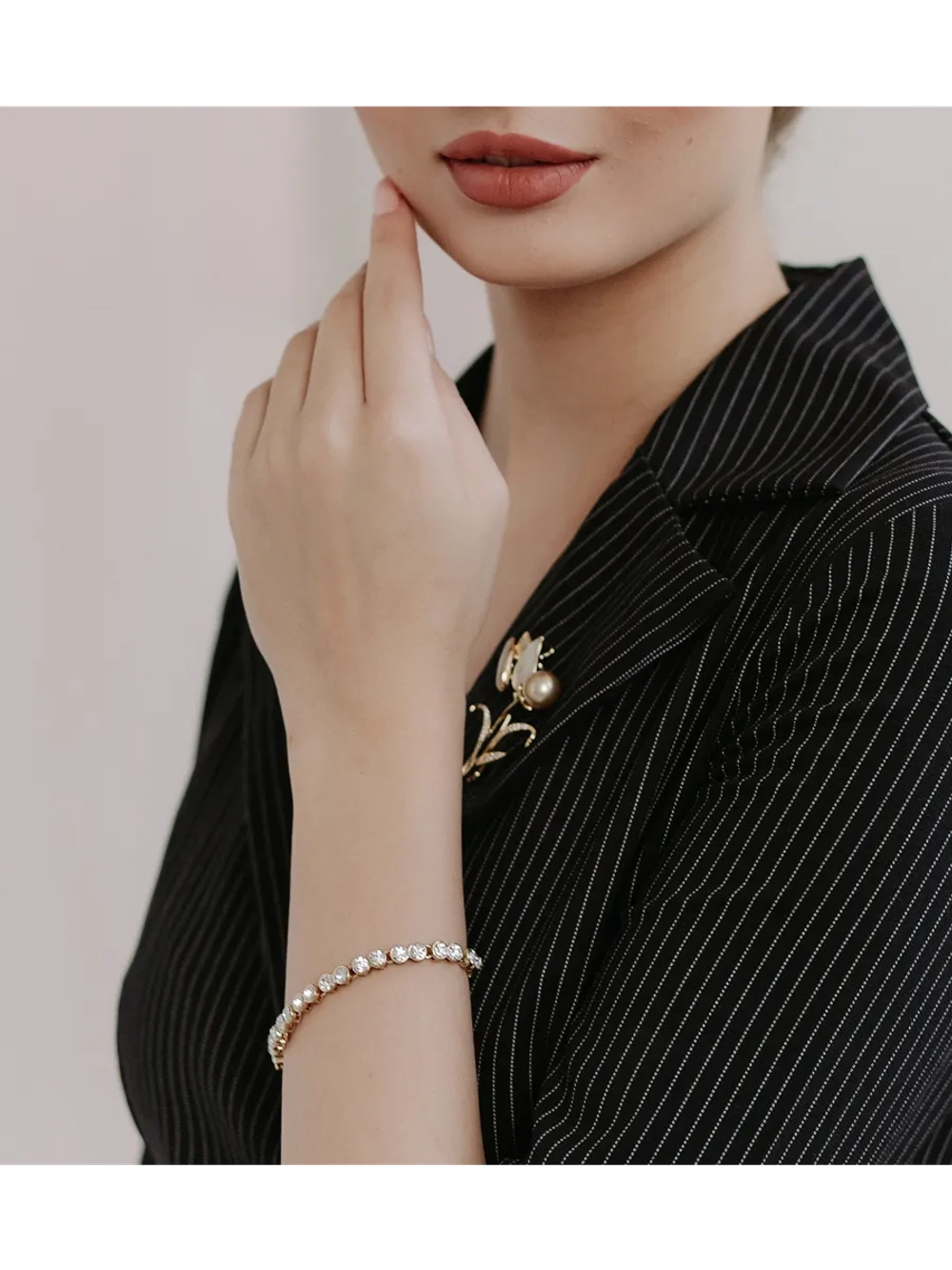 Браслет-дорожка Классик с черными кристаллами Swarovski