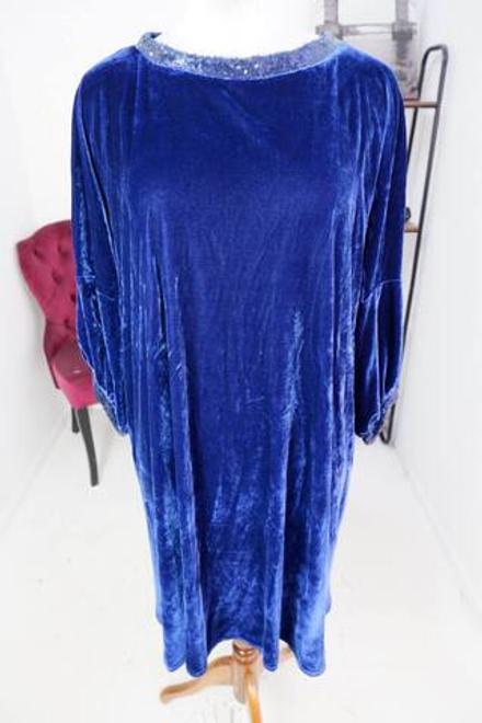 Платье Lucky Move бархатистое, визуально на 58 размер, новое