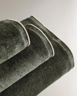Zara Home - Велюровое банное полотенце с оверлоком, зеленый, 90х150 см
