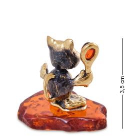 Народные промыслы AM-1328 Фигурка «Барсик теннисист» (латунь, янтарь)