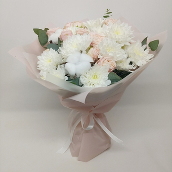 Букет из роз и хризантемы Кристина