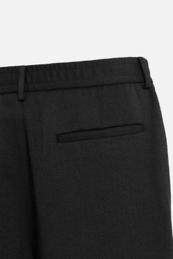 ZARA БРЮКИ REGULAR FIT ИЗ ТКАНИ С ТЕКСТУРОЙ, ЧЕРНЫЙ