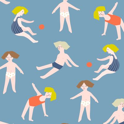 Дети летом на синем фоне