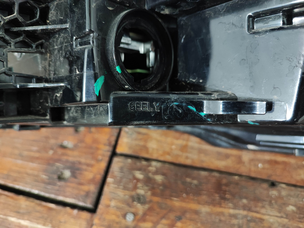 Фонарь задний левый Geely Monjaro 21-нв Б/У Оригинал 7057046100