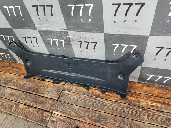 Кожух замка багажника Toyota Camry (XV50) 11-18 Б/У Оригинал 5838733111