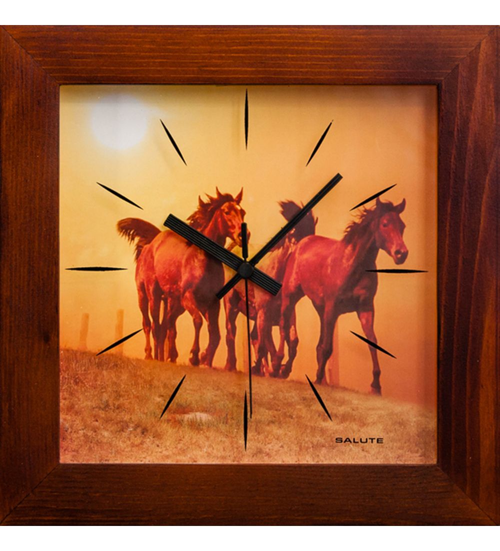 Салют SLT-186 Часы настенные «МУСТАНГИ»