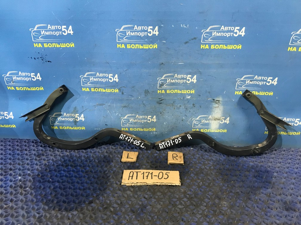 Петля багажника TOYOTA CARINA 1990