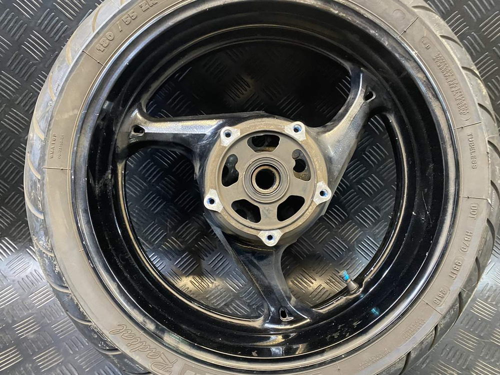 Колесо заднее Suzuki GSR400 (GK7DA)