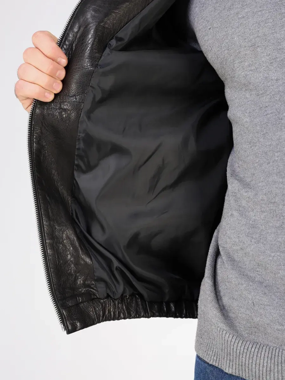 Кожаная куртка демисезонная с капюшоном