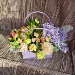 Композиция со стабилизированной гортензией "Счастье быть с тобой"