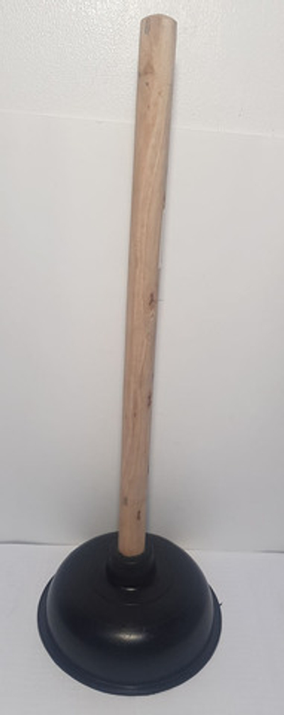 Вантуз с деревянной ручкой