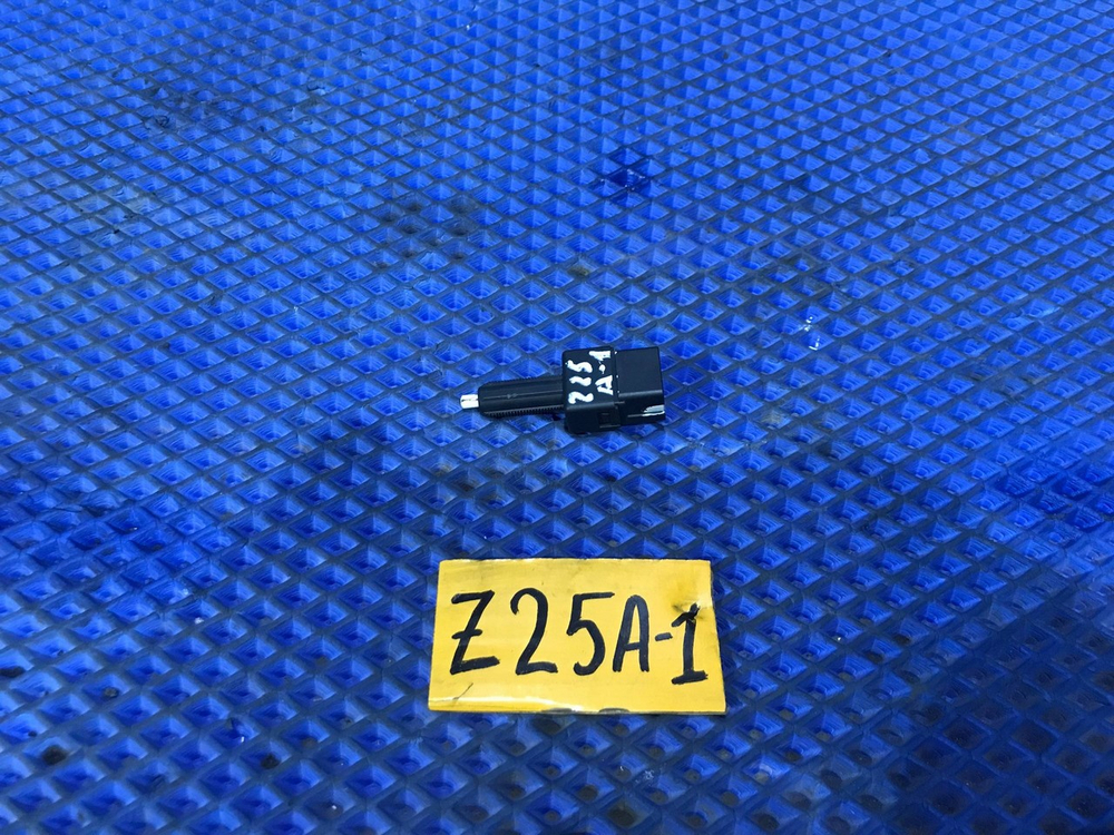 Датчик педали тормоза MITSUBISHI COLT 2003