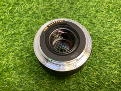 Canon EF 50mm 2.5 Compact Macro