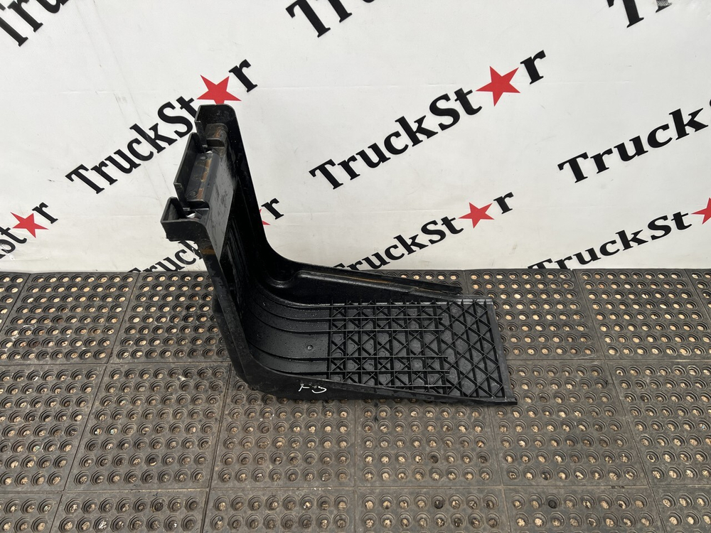 Крышка (дефект) ящика АКБ 2023г.