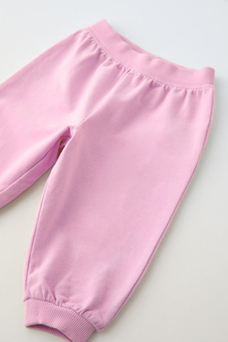 ZARA ОДНОТОННЫЙ КОМПЛЕКТ ИЗ ТОЛСТОВКИ И БРЮК ИЗ МЯГКОЙ ТКАНИ, МЯГКИЙ РОЗОВЫЙ