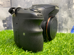 Sony A77 II (8000 кадров)