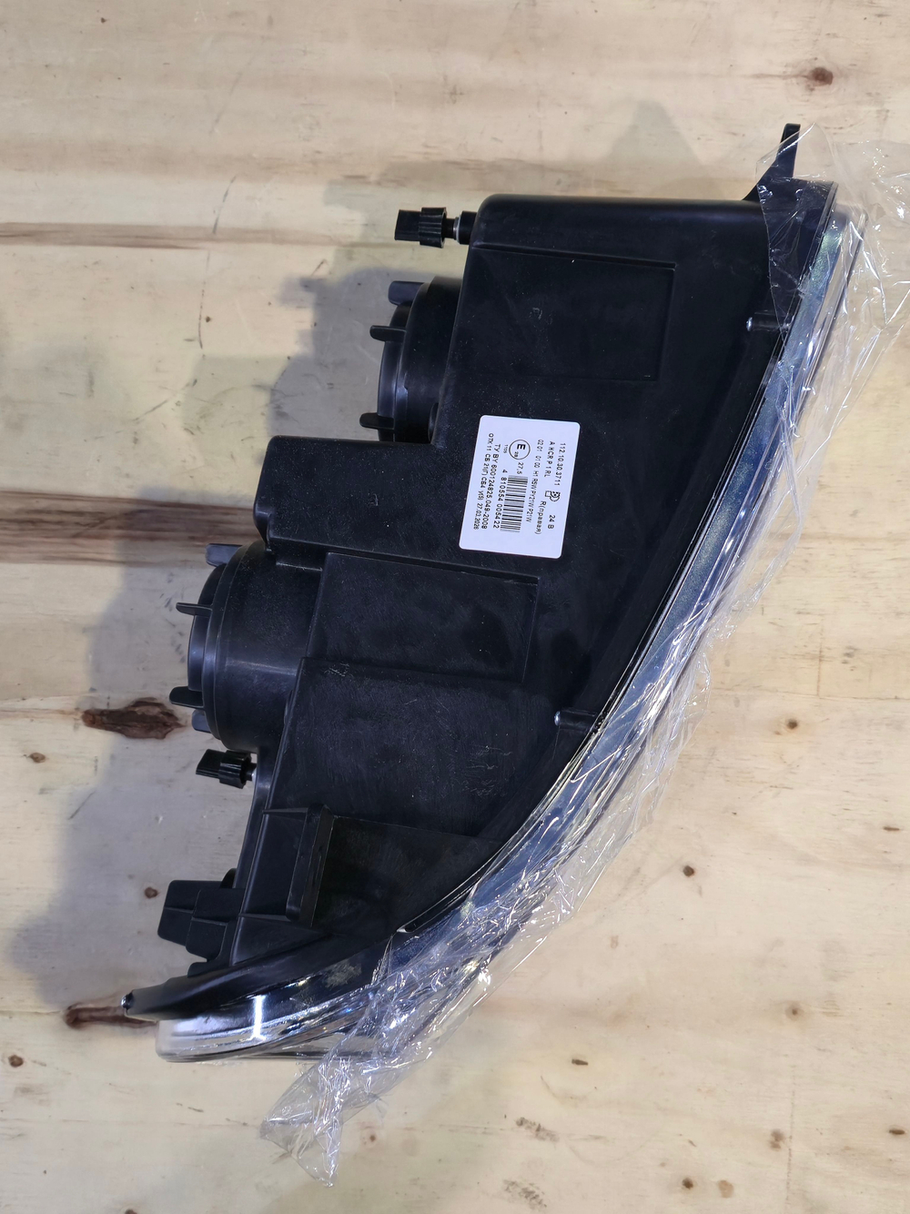 Блок-фара Маз с ДХО левая рестайлинг 112.10.30.3711-01Фара в сборе н/о левая с Дхо Маз-447131-5440 (Руденск)