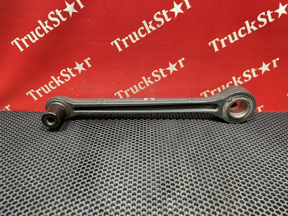 Стойка переднего стабилизатора