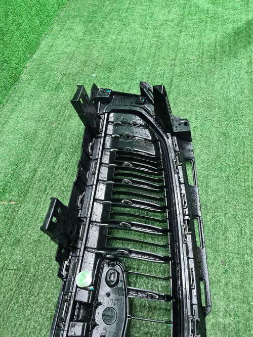 Решетка радиатора Geely Emgrand 2 (2021-н.в.)
