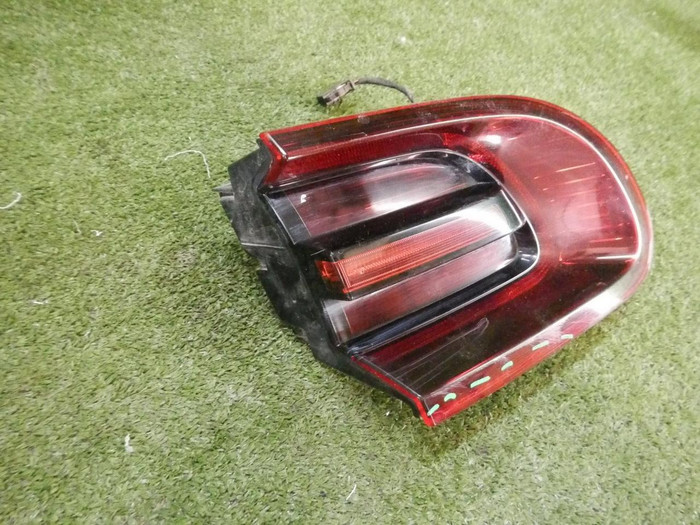 Фонарь левый внутренний Porsche Macan 95b (2014-2018)