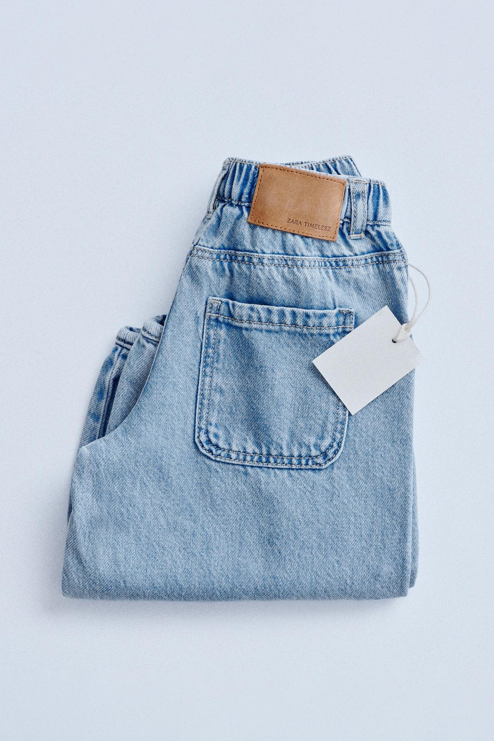 ZARA TIMELESZ - ДЖИНСЫ СВОБОДНОГО КРОЯ С ЗАЩИПАМИ, СВЕТЛЫЙ ИНДИГО