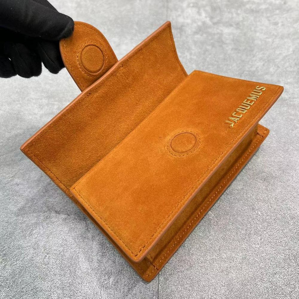 Jacquemus Le Bambino 17 cm