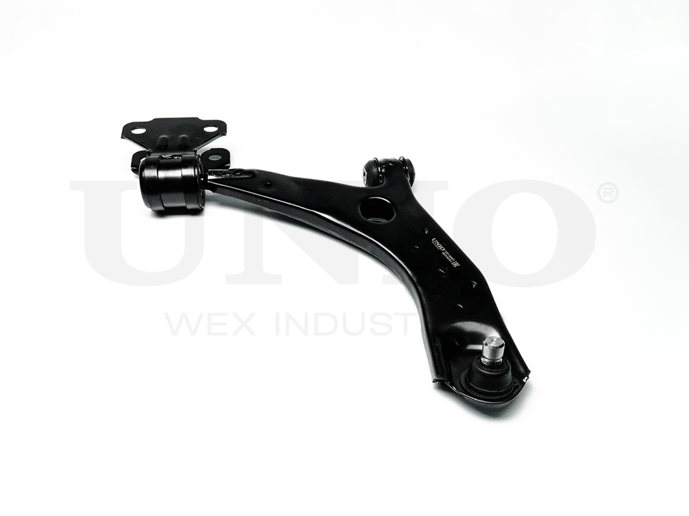 Рычаг подвески поперечный передний нижний правый UNIO SSP-40081